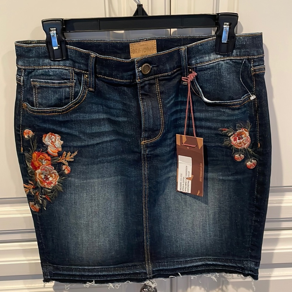 NWT $118 Driftwood denim skirt 26